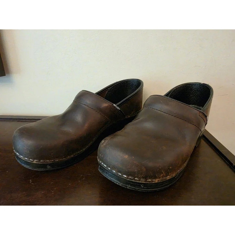 Dansko Women's Brown Leather Professional Nursing Comfort Clogs Size 40 US 9-9.5